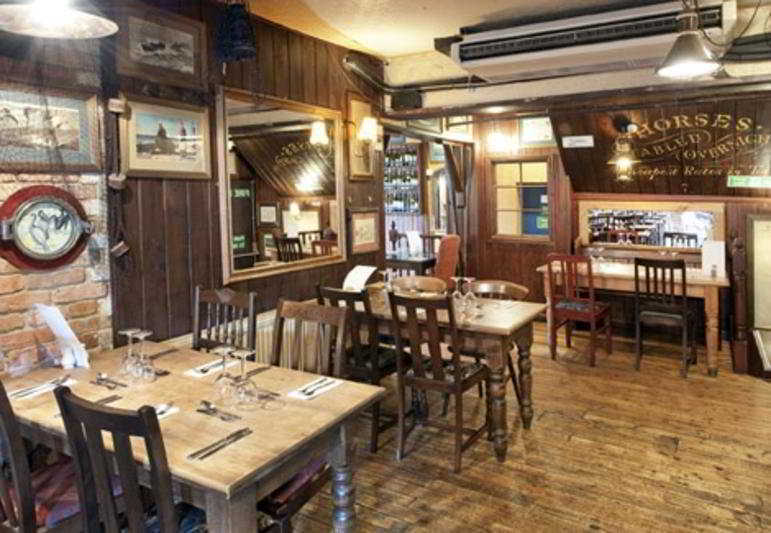 Antelope By Greene King Inns Poole Restaurant photo